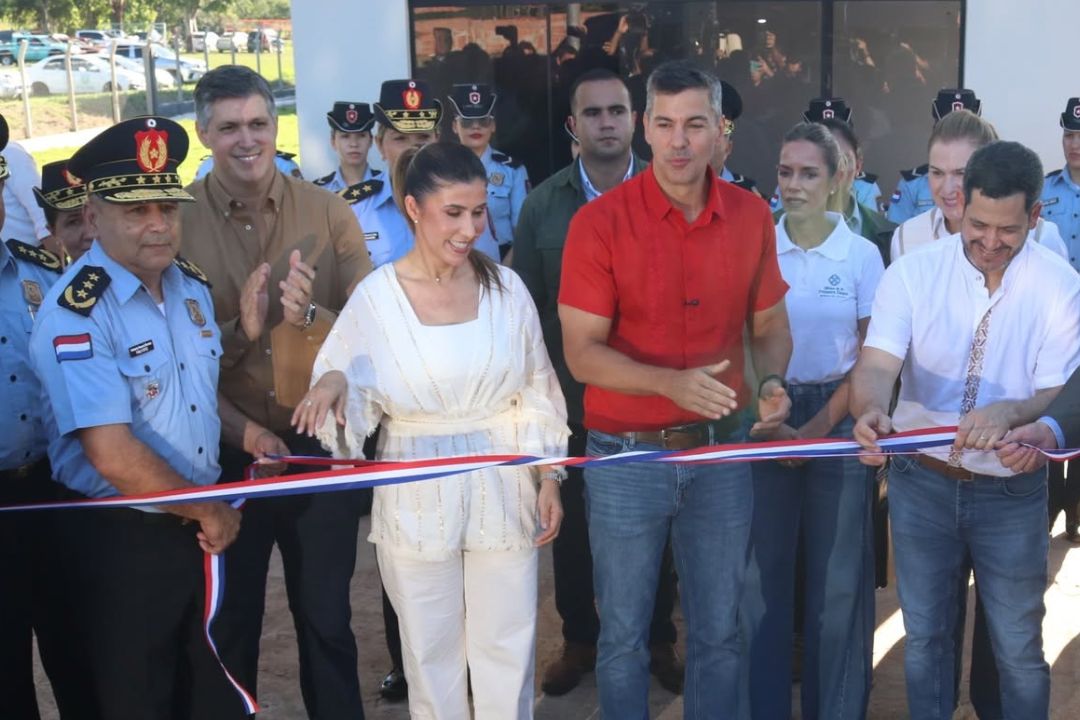Gobernación de Paraguarí entregó a dedo obra del Colegio de Policía a ONG puenteando la DNCP
