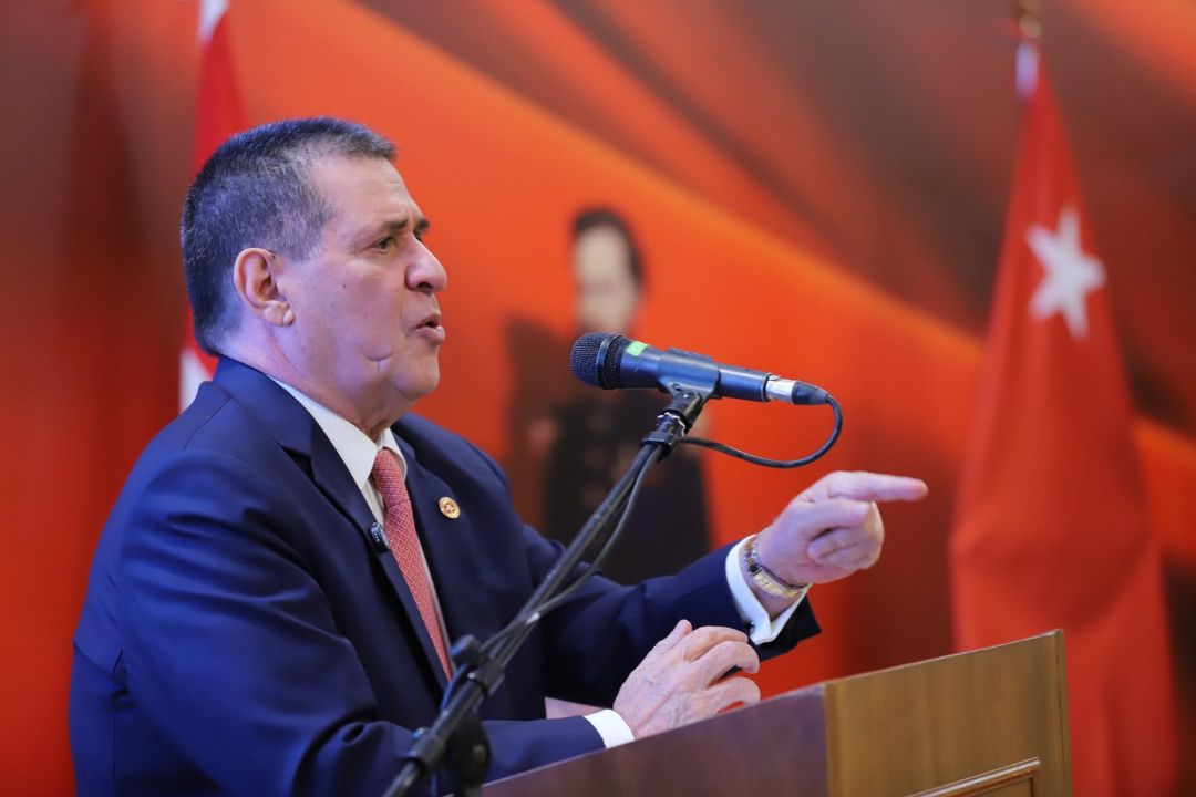 Cartes repliega a Honor Colorado y expone el ocaso del poder del patrón