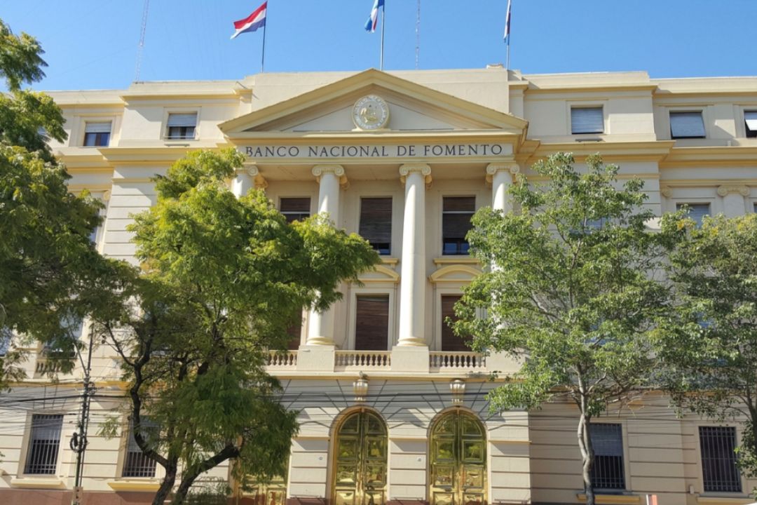 BNF licita G. 16.000 millones en publicidad con varios cuestionamientos de la DNCP