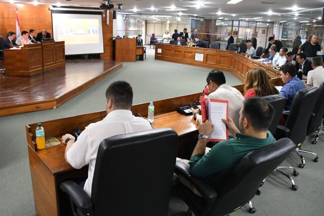 En Asunción, 216 candidatos de 9 listas compiten por 24 bancas